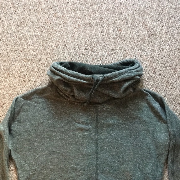 Nike cowl neck sweatshirt - Picture 2 of 4